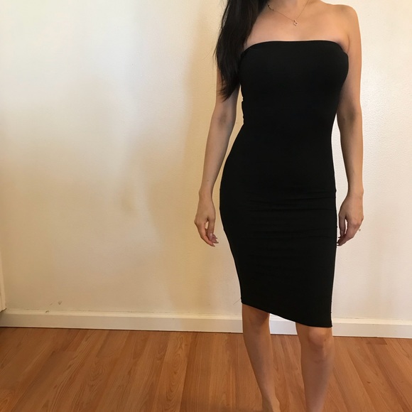 •LAST ONE• Black Strapless Tube Midi Dress - Picture 2 of 6